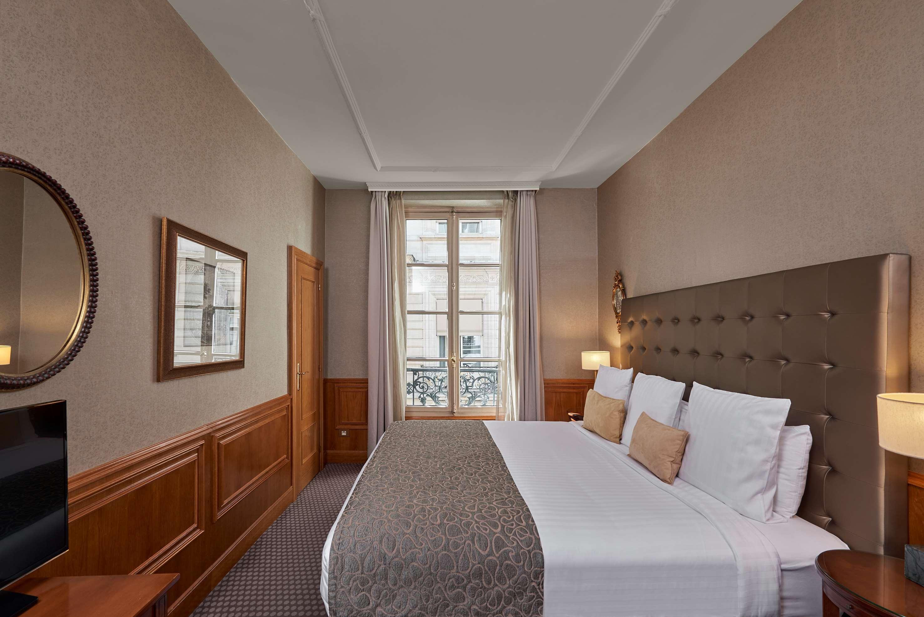 ホテル メリア パリ ヴァンドーム エクステリア 写真